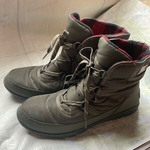 Sorel boots size 11